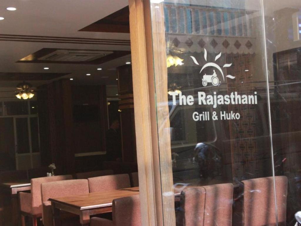 Mahadev Hotel Kathmandu Buitenkant foto
