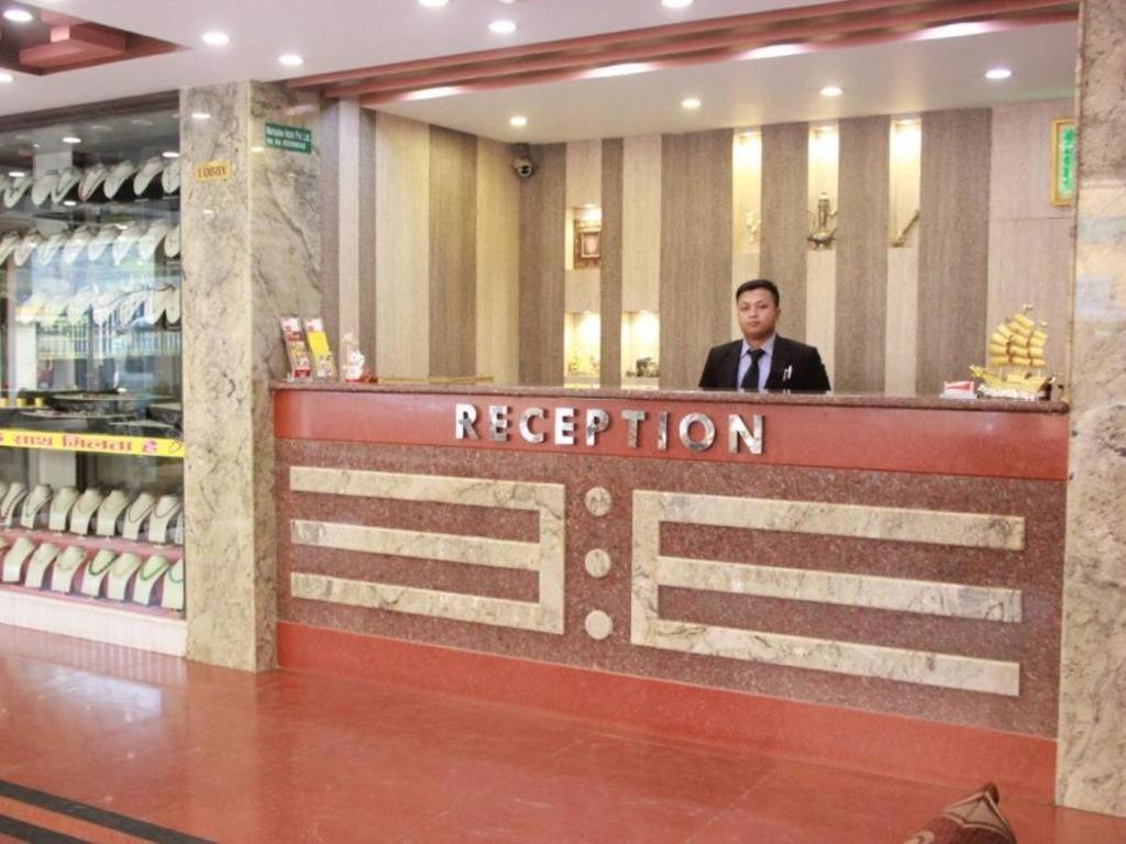 Mahadev Hotel Kathmandu Buitenkant foto