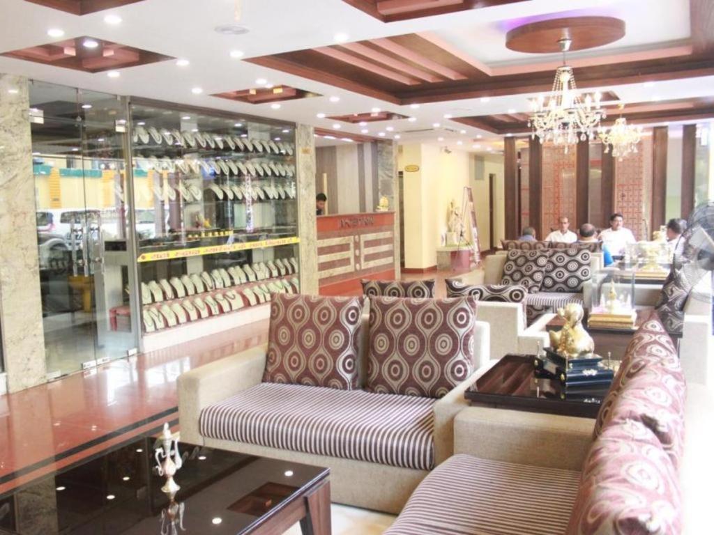Mahadev Hotel Kathmandu Buitenkant foto