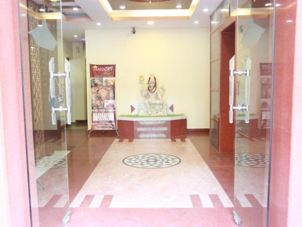 Mahadev Hotel Kathmandu Buitenkant foto