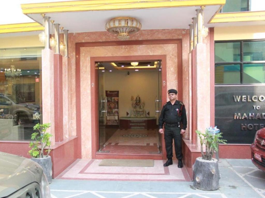 Mahadev Hotel Kathmandu Buitenkant foto
