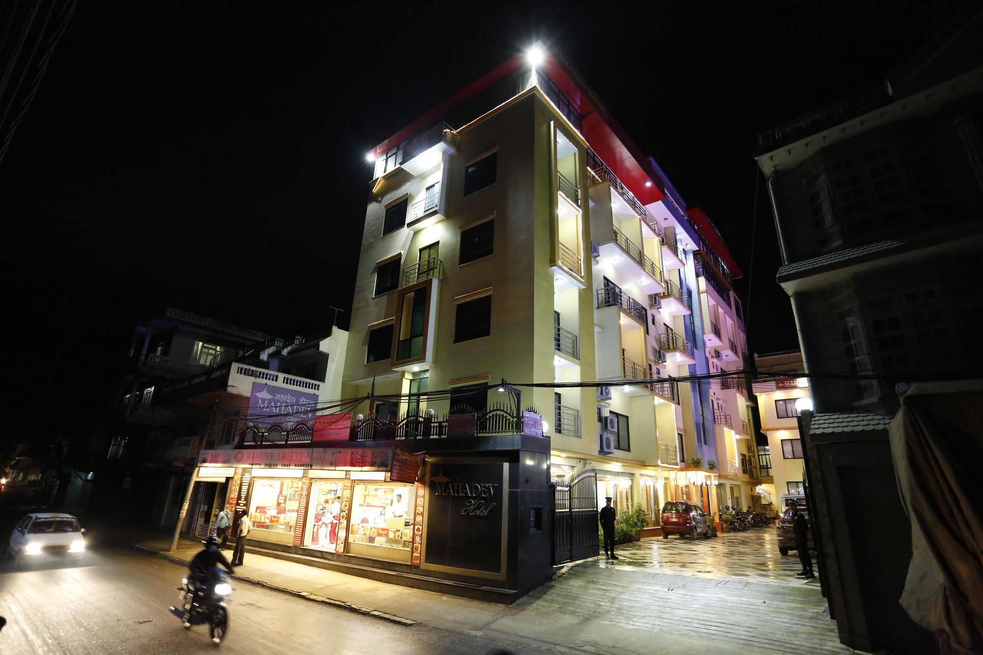 Mahadev Hotel Kathmandu Buitenkant foto